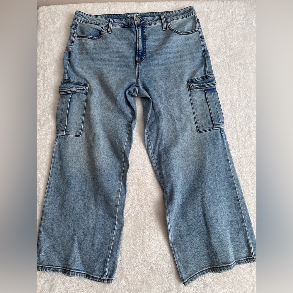 Terra & Sky Cargo Utility Denim Jeans Size 16W Wide Leg Curvy - Picture 2 of 9